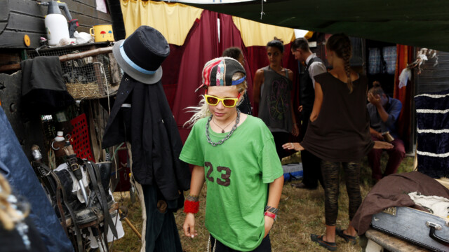 Cirkus Soluna, potujoči ulični umetniki, v Ljubljani, 26. julija 2015. (!!!OPOZORILO: Nastopajoči so prosili oz. zahtevali, da se fotografije uporabijo izključno za reportažo v povezavi z njimi, zato predlagam, da jih NE ARHIVIRAMO!!! Hvala.)